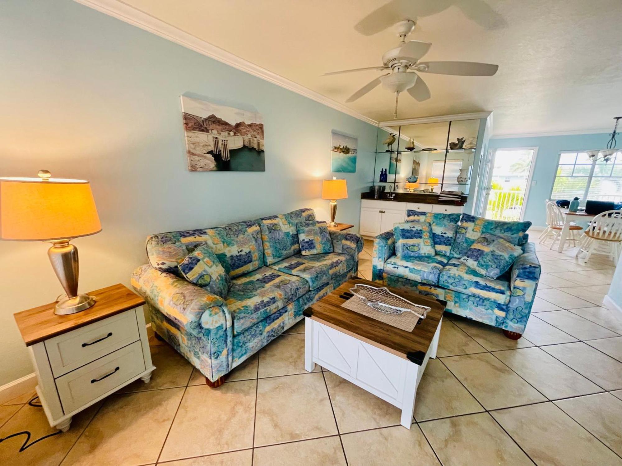 Gulf Coast Gem Private Condo - 2Bed, 1Bath, Sleeps 6, Across The Street From Beach & Gulf, Game Room, Pool Клірвотер-Біч Екстер'єр фото